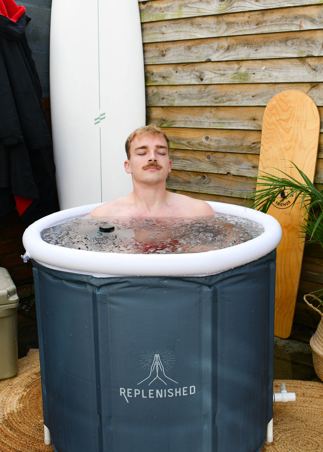 THE POWER OF ICE BATHS: HOW COLD WATER THERAPY SUPPORTS YOUR NERVOUS SYSTEM